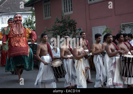 Onam parade attraverso Fort Kochi (Cochin), Kerala, India. Foto Stock