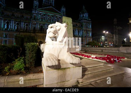 Il cenotafio, George Square, Glasgow. Foto Stock