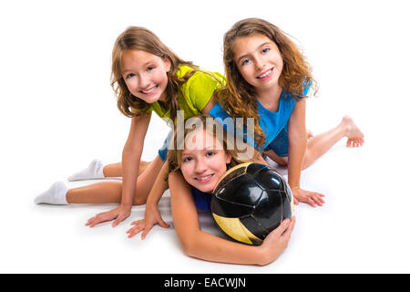 Il calcio calcio ragazze team ritratto con sfera su sfondo bianco Foto Stock