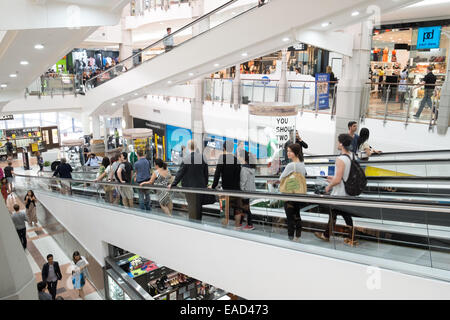 Gestito Mirvac Broadway shopping centre mall in Broadway,Sydney, Nuovo Galles del Sud, Australia Foto Stock