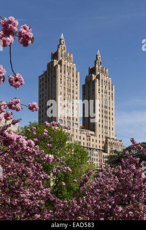 The Eldorado Apartment Building and Central Park, New York, USA 2014 Foto Stock