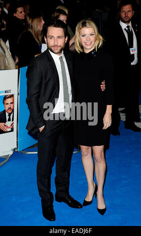 Londra, Regno Unito. 12 Novembre, 2014. Charlie Day & Mary Elizabeth Ellis frequentare la Premiere mondiale di orribile borchie 2 all'Odeon West End di Londra il 12 novembre 2014. Credito: Peter Phillips/Alamy Live News Foto Stock