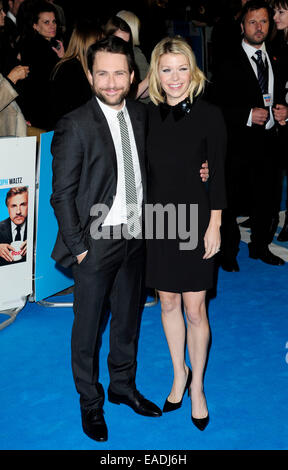 Londra, Regno Unito. 12 Novembre, 2014. Charlie Day & Mary Elizabeth Ellis frequentare la Premiere mondiale di orribile borchie 2 all'Odeon West End di Londra il 12 novembre 2014. Credito: Peter Phillips/Alamy Live News Foto Stock