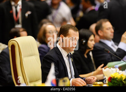 No Gen. Pyi Taw. Xiii Nov, 2014. Primo Ministro russo Dmitry Medvedev assiste il 9 East Asia Summit di Nay Gen. Pyi Taw, Myanmar. 9 East Asia Summit si è tenuto qui il giovedì. Credito: Ma Ping/Xinhua/Alamy Live News Foto Stock