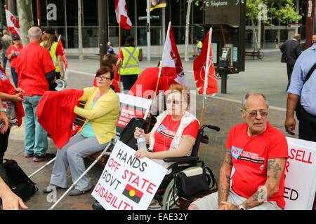 Sydney, Australia. Xiii Nov, 2014. Il servizio pubblico di associazione nel Nuovo Galles del Sud è preoccupato per la perdita di posti di lavoro e per la vendita dei beni dello stato su proposte di privatizzare lo stato di disabilità servizi entro il 2018. Credito: martin berry/Alamy Live News Foto Stock