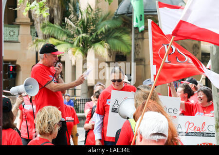 Sydney, Australia. Xiii Nov, 2014. Il servizio pubblico di associazione nel Nuovo Galles del Sud è preoccupato per la perdita di posti di lavoro e per la vendita dei beni dello stato su proposte di privatizzare lo stato di disabilità servizi entro il 2018. Credito: martin berry/Alamy Live News Foto Stock