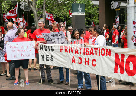 Sydney, Australia. Xiii Nov, 2014. Il servizio pubblico di associazione nel Nuovo Galles del Sud è preoccupato per la perdita di posti di lavoro e per la vendita dei beni dello stato su proposte di privatizzare lo stato di disabilità servizi entro il 2018. Credito: martin berry/Alamy Live News Foto Stock