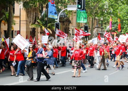 Sydney, Australia. Xiii Nov, 2014. Il servizio pubblico di associazione nel Nuovo Galles del Sud è preoccupato per la perdita di posti di lavoro e per la vendita dei beni dello stato su proposte di privatizzare lo stato di disabilità servizi entro il 2018. Credito: martin berry/Alamy Live News Foto Stock