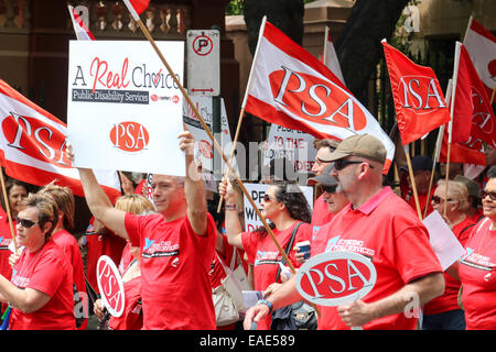 Sydney, Australia. Xiii Nov, 2014. Il servizio pubblico di associazione nel Nuovo Galles del Sud è preoccupato per la perdita di posti di lavoro e per la vendita dei beni dello stato su proposte di privatizzare lo stato di disabilità servizi entro il 2018. Credito: martin berry/Alamy Live News Foto Stock