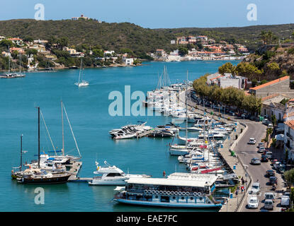 Barche e navi in porto, Maó, Mahon Minorca, Isole Baleari, Spagna Foto Stock