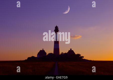 Faro di Westerheversand, Westerhever, Eiderstedt, Frisia settentrionale, Schleswig-Holstein, Germania Foto Stock