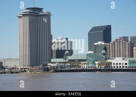 New Orleans waterfront proprietà Westin Sheraton Hotel Marriott.New Orleans sul fiume Mississippi Louisiana USA Foto Stock