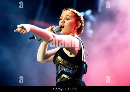 BENICASSIM, Spagna - 19 luglio Katy B (inglese cantante e cantautore) in concerto a FIB Festival il 19 luglio 2014 a Benicassim. Foto Stock