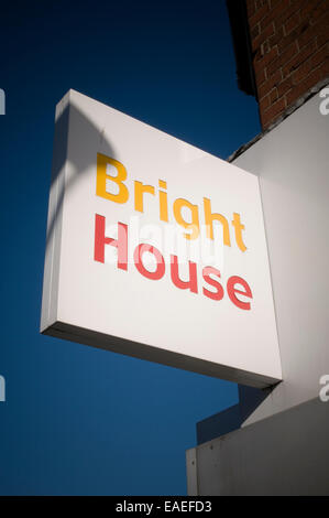 BrightHouse affitto ai propri bright house finance rivenditore rivenditori al dettaglio negozi negozio rent-a-proprio degli elevati tassi di interesse tasso expe APR Foto Stock