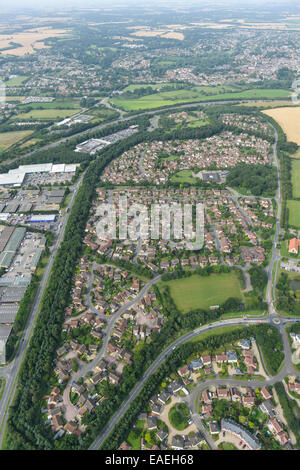 Una veduta aerea di una zona residenziale di Bury St Edmunds, Suffolk. Foto Stock