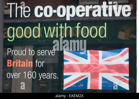 Cooperativa locale shop in Kings Sutton Inghilterra Foto Stock