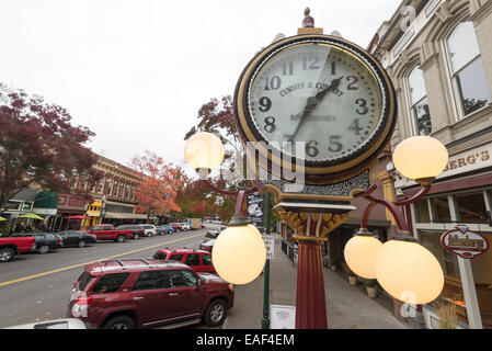 Orologio decorativo nel centro cittadino di Walla Walla Washington. Foto Stock