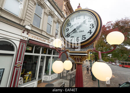 Orologio decorativo nel centro cittadino di Walla Walla Washington. Foto Stock