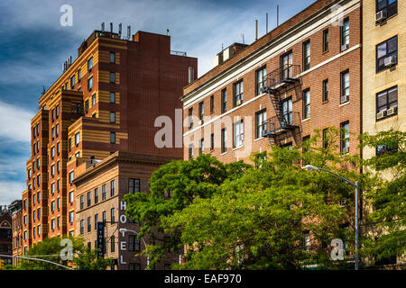 Edifici lungo la 8th Avenue nel Quartiere di Chelsea, Manhattan, New York. Foto Stock