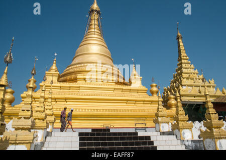 Stupa oro Pagoda Sandamuni al tempio buddista a piedi di Mandalay Hill,Mandalay,birmania, myanmar, Asia sud-orientale, Asia Foto Stock