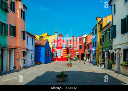 Colorfully case dipinte a Burano, Veneto, Italia Foto Stock