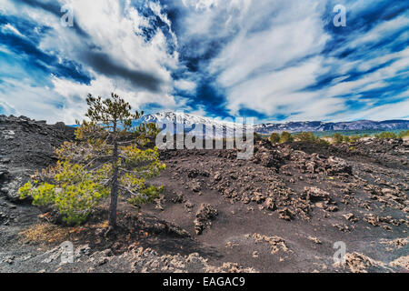 Il monte Etna è con 3323 metri più alto d'Europa e il vulcano più attivo, Sicilia, Italia, Europa Foto Stock