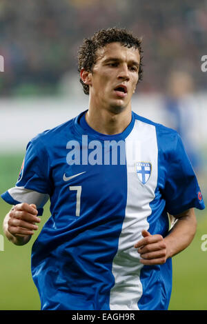 Budapest, Ungheria. 14 Novembre, 2014. Il finlandese Roman Eremenko durante l'Ungheria vs. Finlandia UEFA EURO 2016 qualifier partita di calcio in Groupama Arena il 14 novembre 2014 a Budapest, Ungheria. Credito: Laszlo Szirtesi/Alamy Live News Foto Stock