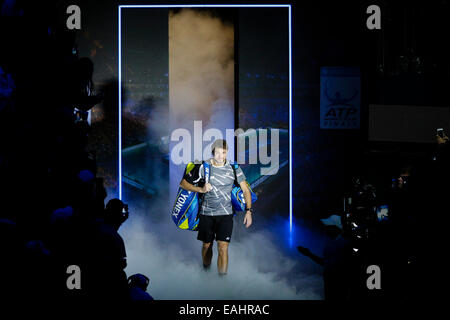 Londra, Regno Unito. Xv Nov, 2014. ATP World Tour Finals. Roger Federer versus Stan Wawrinka, semi-finale. Stan Wawrinka entra nell'arena Credito: Azione Sport Plus/Alamy Live News Foto Stock