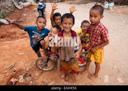 Bambini felici di Lao Foto Stock