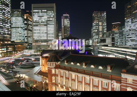 La stazione di Tokyo Night view Foto Stock