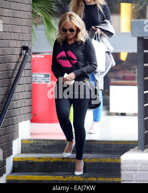 Emma Bunton fuori ITV Studios con: Emma Bunton dove: Londra, Regno Unito quando: 14 Maggio 2014 Foto Stock