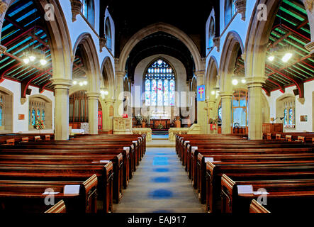 La navata di San Michele e Tutti gli Angeli Chiesa, Haworth, West Yorkshire, Inghilterra, Regno Unito Foto Stock