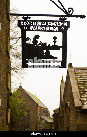 Bronte Parsonage Museum segno haworth yorkshire England Regno Unito Foto Stock