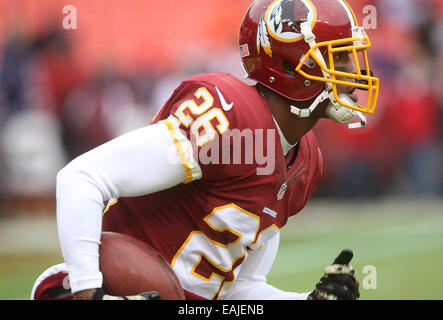 Washington, DC, Stati Uniti d'America. Xvi Nov, 2014. Washington Redskins CB Bashaud Breeland (26) si riscalda prima di una partita. Tampa Bay Buccaneers vs Washington Redskins a FedEx in campo Landover, MD il 16 novembre 2014. © Cal Sport Media/Alamy Live News Credito: Cal Sport Media/Alamy Live News Foto Stock
