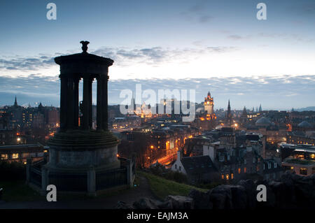 Edinburgh Skyline presi da Calton Hill Foto Stock