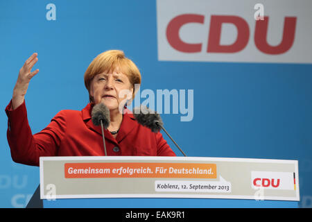 Il cancelliere tedesco Angela Merkel, CDU, parlando in un rally della campagna per le elezioni parlamentari, Coblenza Foto Stock