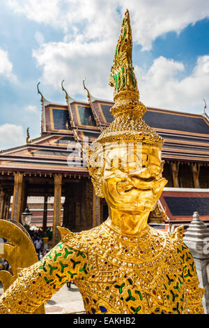 Dettagli di Wat Phra Kaew, il Tempio del Buddha di Smeraldo di Bangkok, Tailandia. Foto Stock