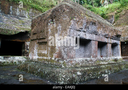 GUNUNG KAWI complesso Tempio Tampaksiring a. Isola di Bali in Indonesia nel sud-est asiatico. Tirtha Empul Temple è un tempio indù lo Foto Stock