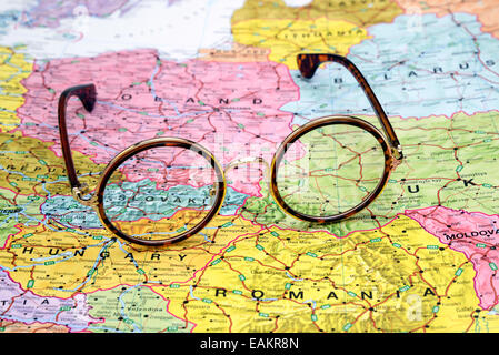 Occhiali su una mappa di Europa - Slovacchia Foto Stock