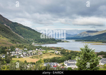 Vista su Loch Leven & Ballachulish in Lochaber in Scozia. Foto Stock