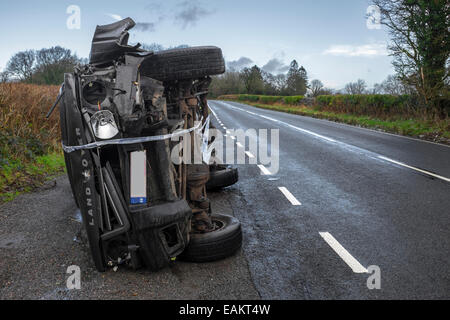 Rovesciato Landrover Discovery 4x4. Foto Stock