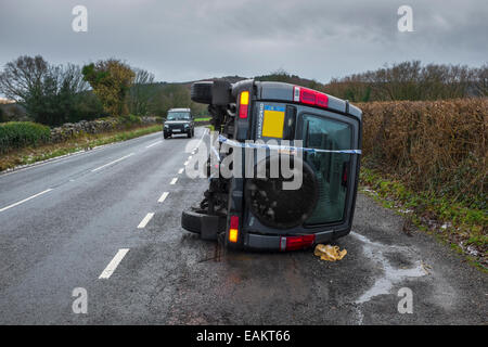 Rovesciato Landrover Discovery 4x4. Foto Stock