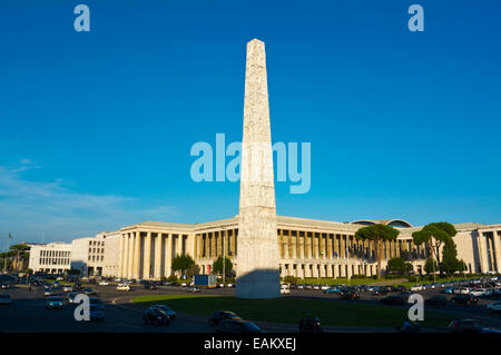 Piazza Guglielmo Marconi, EUR governo e il quartiere finanziario, Roma, Italia Foto Stock