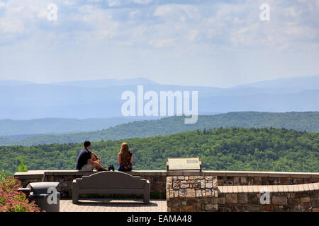 Amici di Dan Ingall si affacciano, bagno County, Virginia vicino a Homestead Resort Foto Stock