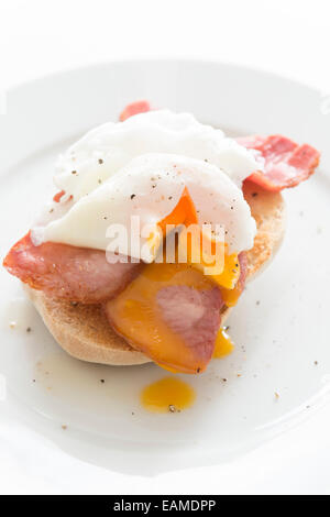 Uova e bacon bagel Foto Stock