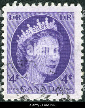 CANADA - 1954 CIRCA: francobollo stampato in Canada, mostra ritratto della regina Elisabetta II, 1954 circa Foto Stock