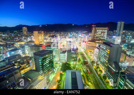 Kobe, Giappone skyline della città presso il quartiere di Sannomiya. Foto Stock