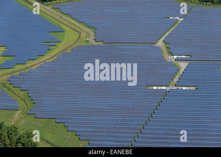 Vista aerea del pannello solare Farm Foto Stock
