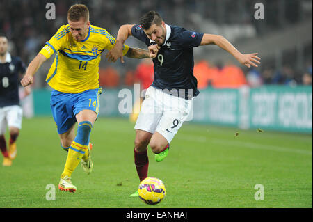 Marseille, Francia. Xviii Nov, 2014. Calcio internazionale amichevole. La Francia contro la Svezia. Andre Pierre Gignac (Francia) Pontus jansson (SWE) Credito: Azione Sport Plus/Alamy Live News Foto Stock