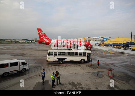 Air Asia Zest aeromobile su asfalto all'Aeroporto Internazionale Ninoy Aquino a Manila nelle Filippine Foto Stock